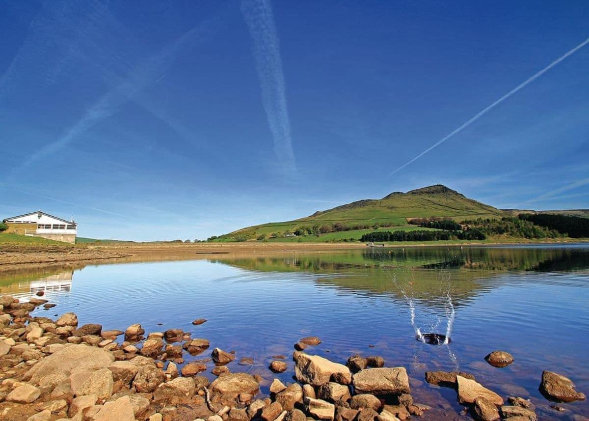 Hotel Dovestone Holiday Park Greenfield  Exterior foto